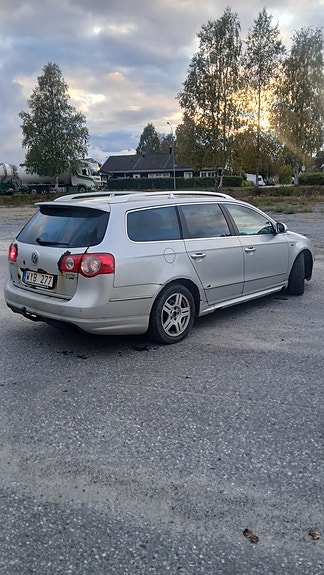 Volkswagen Passat 4 of 7