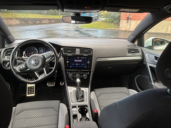 Volkswagen Golf VII 8 of 9
