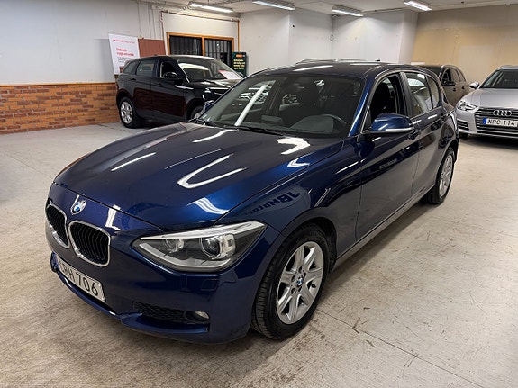 BMW 118d 3 of 12