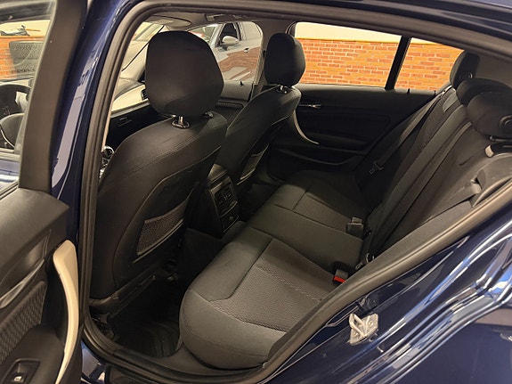 BMW 118d 10 of 12