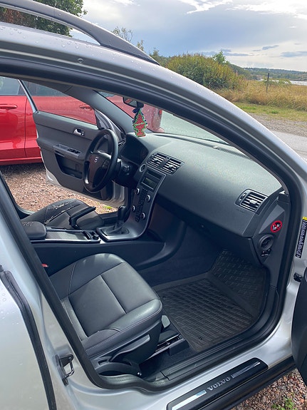 Volvo V50 8 of 17
