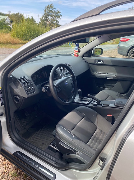 Volvo V50 6 of 17