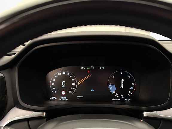 Volvo V60 15 of 29