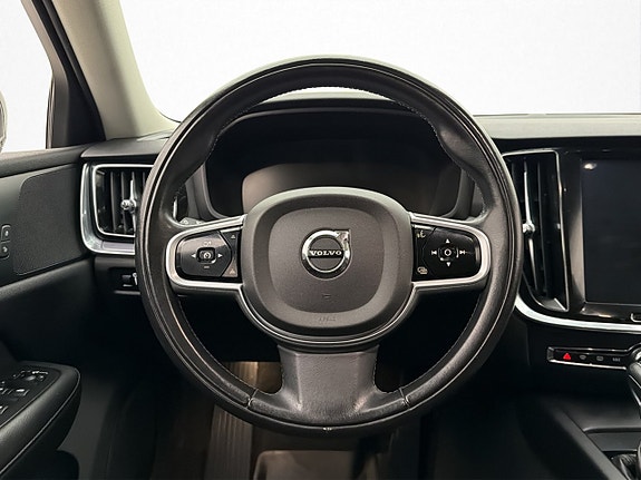 Volvo V60 11 of 29