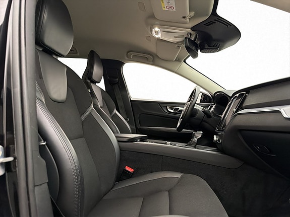 Volvo V60 10 of 29