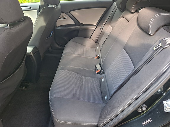 Toyota Avensis 7 of 7