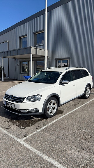 Volkswagen Passat Alltrack 9 of 9
