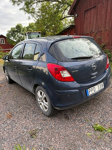 Opel Corsa 4 of 6