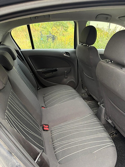 Opel Corsa 5 of 6