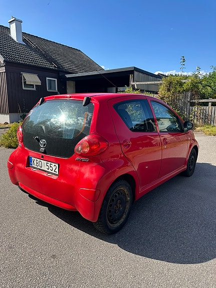 Toyota Aygo 4 of 5