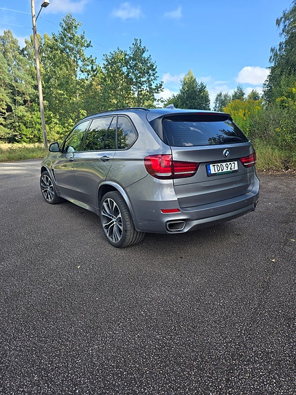 BMW X5 3 of 9