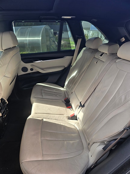 BMW X5 8 of 9