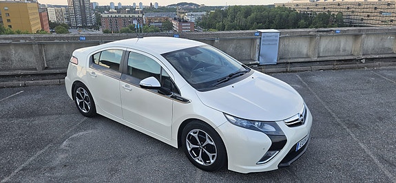 Opel Ampera 2 of 9