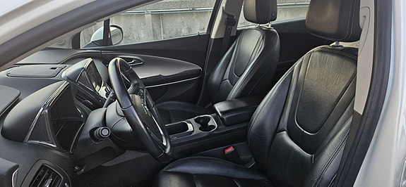 Opel Ampera 4 of 9