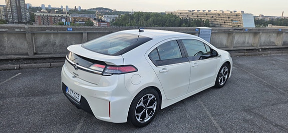 Opel Ampera 3 of 9