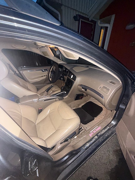Volvo XC70 4 of 10