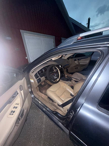 Volvo XC70 10 of 10