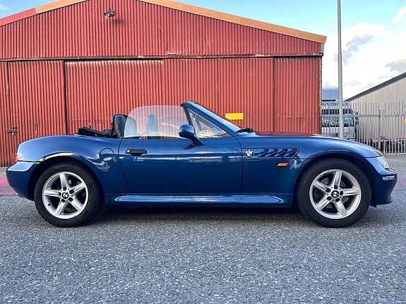 BMW Z3 2 of 9