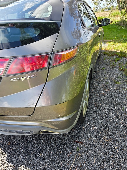 Honda Civic 2 of 7