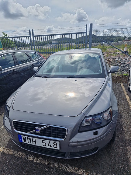 Volvo S40 3 of 6