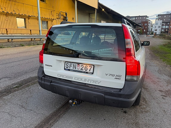 Volvo XC70 6 of 11