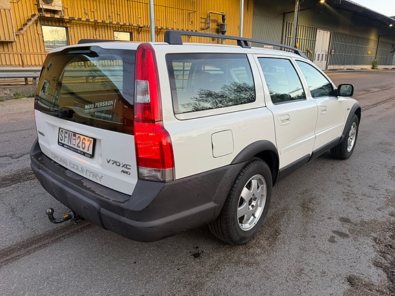 Volvo XC70 5 of 11