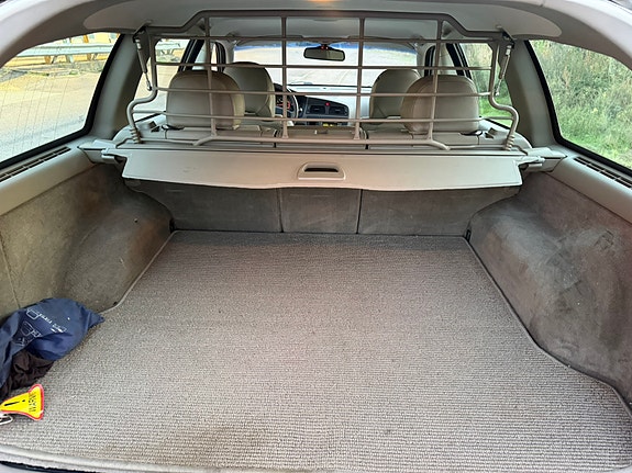 Volvo XC70 9 of 11