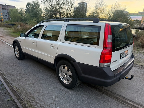 Volvo XC70 7 of 11