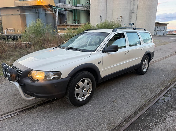 Volvo XC70 3 of 11