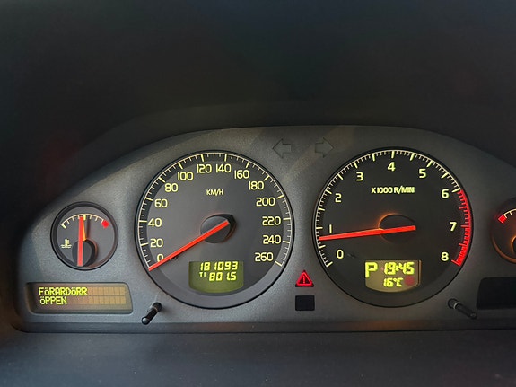 Volvo XC70 11 of 11