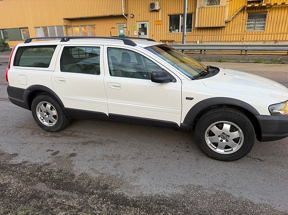 Volvo XC70 4 of 11