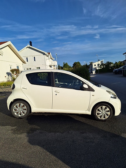 Toyota Aygo 4 of 7