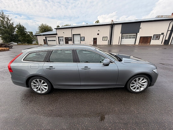 Volvo V90 3 of 22