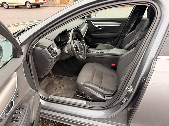 Volvo V90 6 of 22
