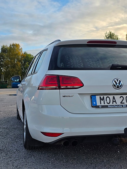 Volkswagen Golf VII 3 of 7