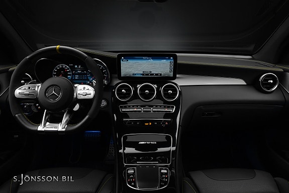 Mercedes-Benz GLC63 12 of 20