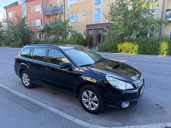 Subaru Outback 3 of 7