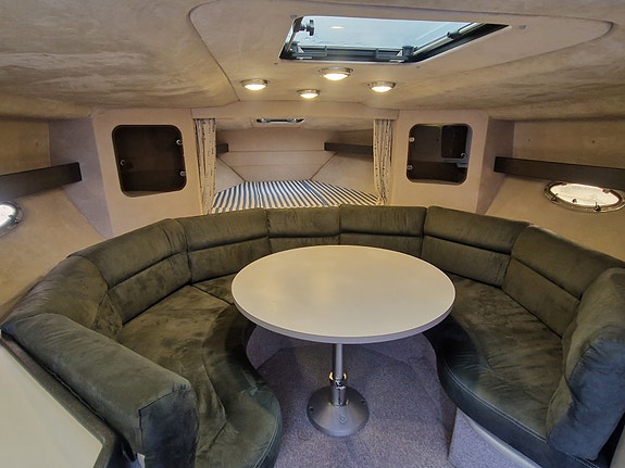 Sunseeker Thunderhawk 42 3 of 12