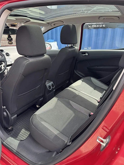 Peugeot 308 5 of 8