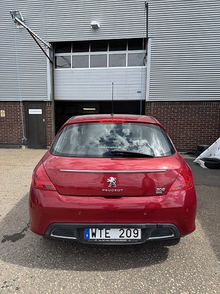 Peugeot 308 7 of 8