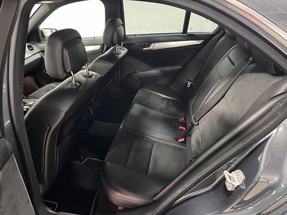 Mercedes-Benz C180 19 of 20