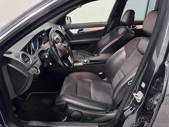 Mercedes-Benz C180 9 of 20
