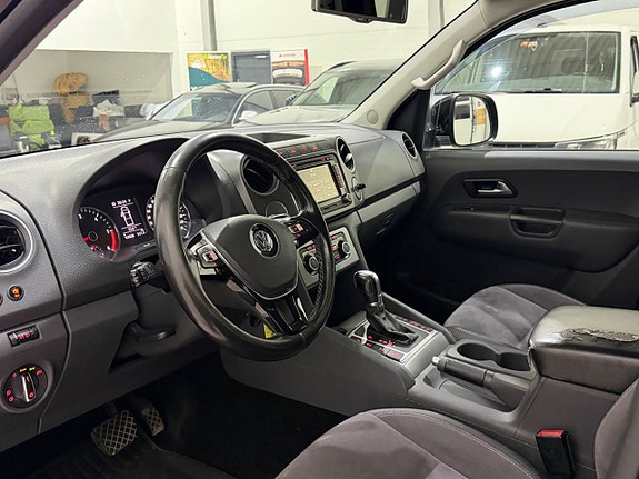 Volkswagen Amarok 10 of 15