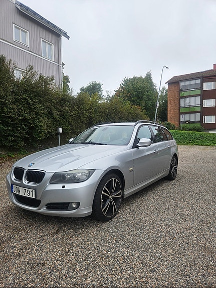 BMW 320d 2 of 7