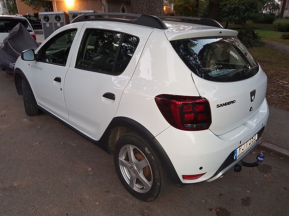 Dacia Sandero Stepway 2 of 10