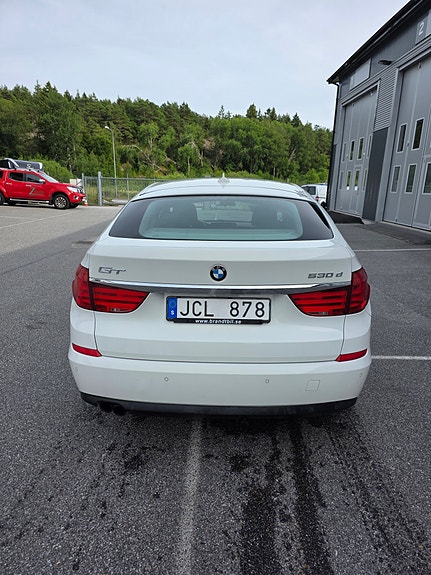 BMW 530d 2 of 9