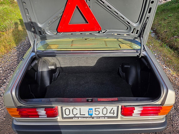 Mercedes-Benz 190 E 10 of 10