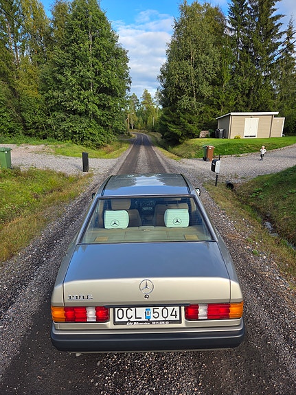 Mercedes-Benz 190 E 6 of 10