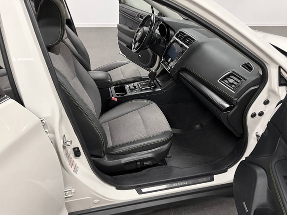 Subaru Outback 8 of 15