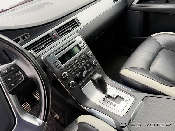 Volvo V70 13 of 18